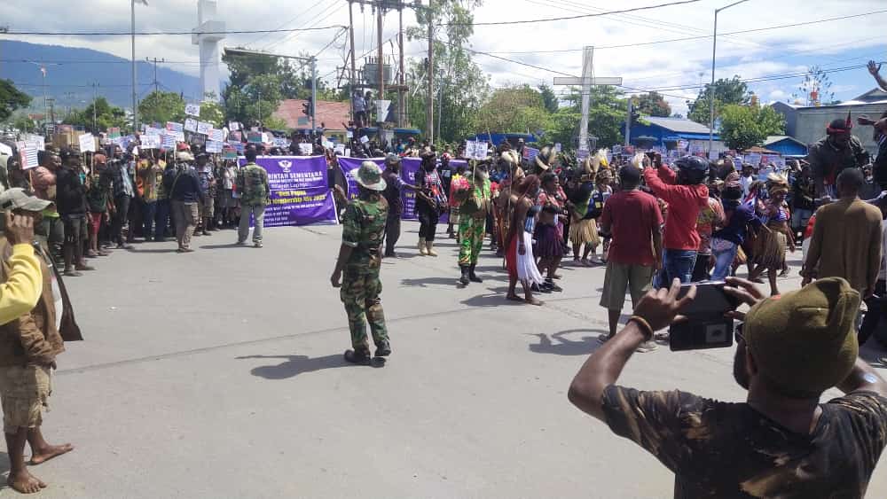 Ribuan Masa Dukung ULMWP Masuk MSG Duduki Kantor DPRD Jayawijaya 