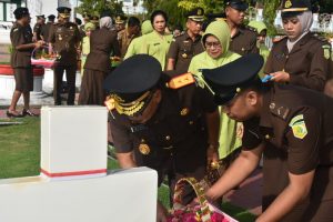 HBA ke-63 dan Hut IAD XXII, Kejati Papua Ziarah TMP Kusuma Trikora Jayapura