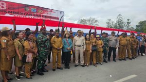 Bendera Sepanjang 2023 Meter Berkibar di Papua Pegunungan