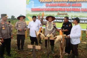 Didamping Bupati Keerom, Kakor Binmas Baharkam Polri Kunjungi Balai Pendidikan dan Pelatihan Jagung Keerom