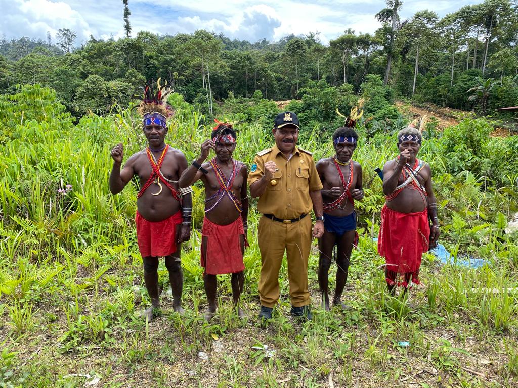 Gabriel Asem, Pemimpin Dari Papua Barat Daya yang Konsisten Terhadap Konservasi