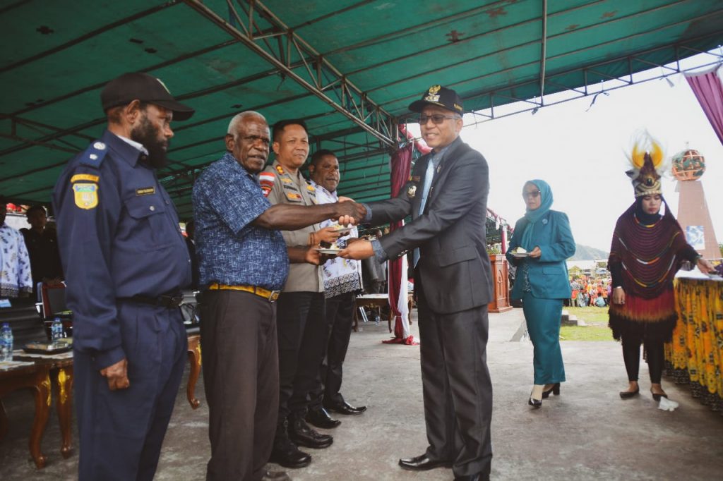 27 Puncak Jaya, Pj Bupati Tumiran Apresiasi Keterlibatan Masyarakat Dalam Mendukung Pembangunan Puncak Jaya