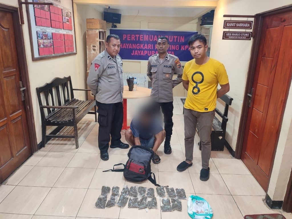 Polsek Pelabuhan Gagalkan Pengiriman Ganja dan Burung Cenderawasih