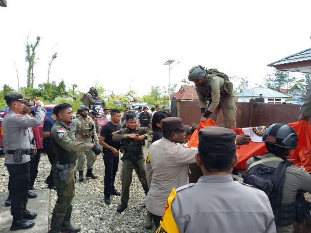 Personel Gabungan Berhasil Evakuasi Korban Kekejaman KKB Kelompok Egianus, 7 Meninggal Dunia, 11 Selamat