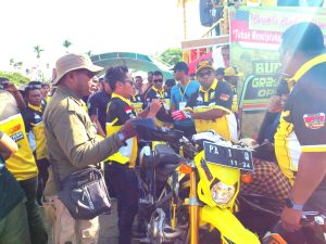 Bupati Keerom Cup Grasstrack dan Motocross Open Championship Resmi Dibuka, Bupati Gusbager Ikut ‘Balapan’