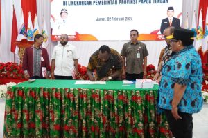 Serahkan DPA Sebesar Rp 4.8 T, Mama Pj Gubernur: Jangan Menunda Pekerjaan dan Mari Letakkan Pondasi Yang Baik di Papua Tengah