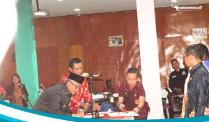 Resmi Terbentuk, Pj Bupati Tumiran Lantik Kepengurusan FKUB, LPPD, LP3KD dan LPTQ Puncak Jaya