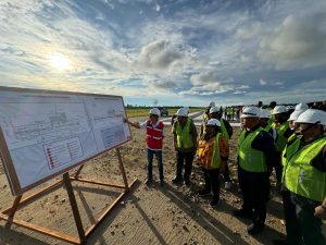 Tinjau Pembangunan Landasan Pacu Bandara Nabire, Pj Gubernur Minta Selesai Pada Desember 2024