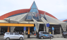 Hengki Yoku Dorong Pemkab Jayapura Ambil Peran Strategis Pengelolaan Bandara Sentani