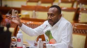 Mandenas Kecam Pembakaran Mahkota Cenderawasih: “Langkah yang Melecehkan Adat Papua”